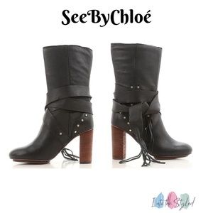 Luxury Brand - Chloé Boots. Black. Leather. US 39.